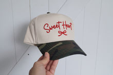 Load image into Gallery viewer, Sweet Heart Hat
