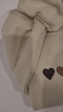Load and play video in Gallery viewer, Ombré hearts - Embroidered Sweatshirt
